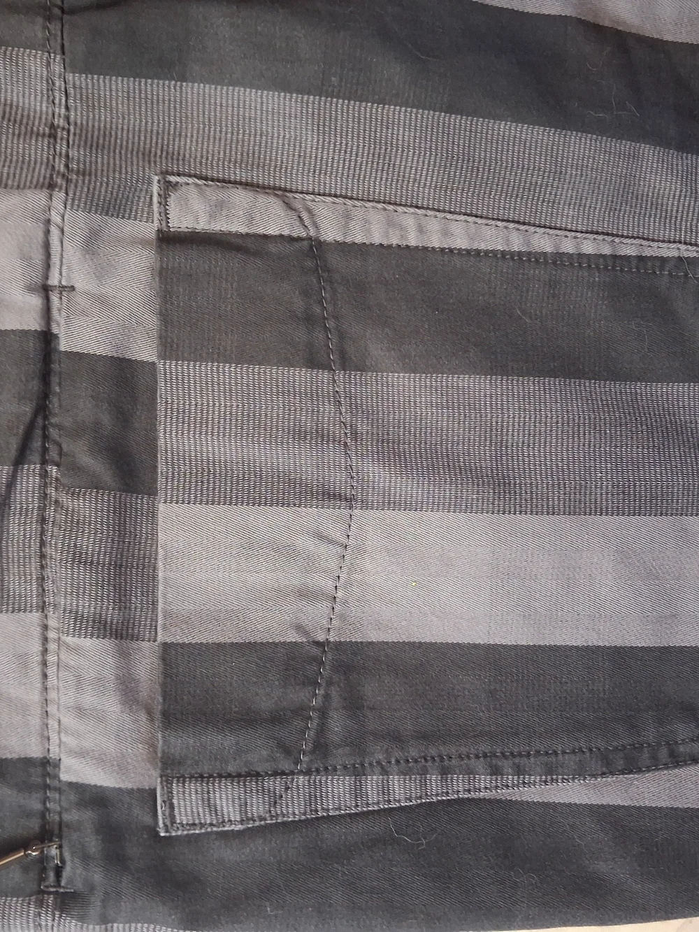 The North Face Men's Gray Striped Shorts